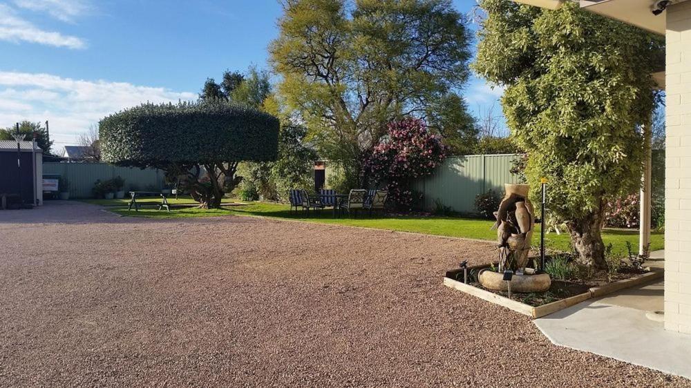 Bairnsdale Town Central Motel Экстерьер фото